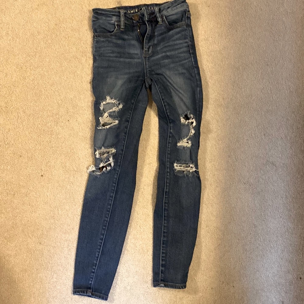 Women’s American Eagle jeans. Size 0. High rise jegging. Excellent condition.